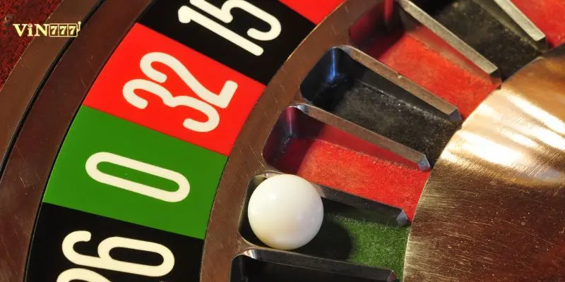 Roulette Đánh Số Nào Dễ Thắng Vin777: Bóc Tách Xác Suất 2 Bàn cược Roulette European tiêu chuẩn tại sảnh casino Vin777 với 37 ô số.
